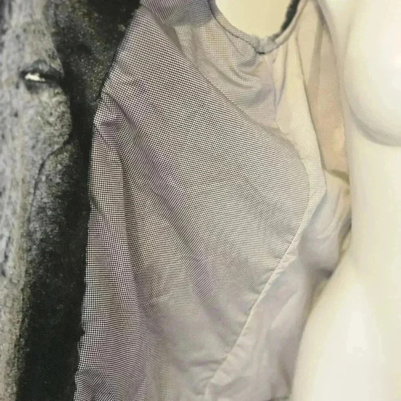 WOOLY BULLY WEAR COLORADO (ALTA) FAUX FUR VEST SIZE MEDIUM - Picture 14 of 14